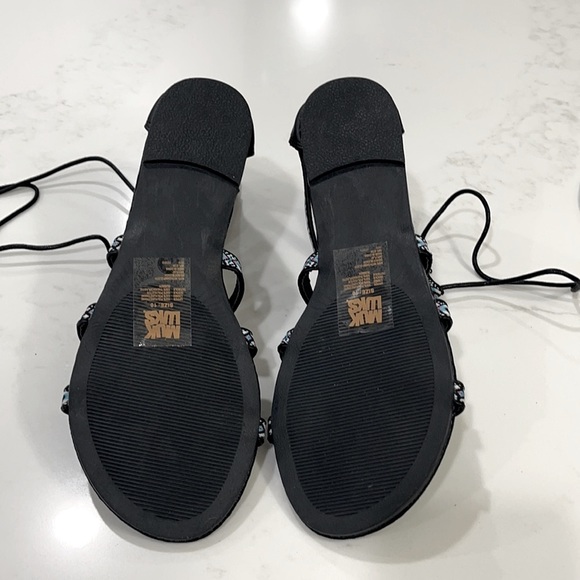 Sandals - Picture 7 of 7